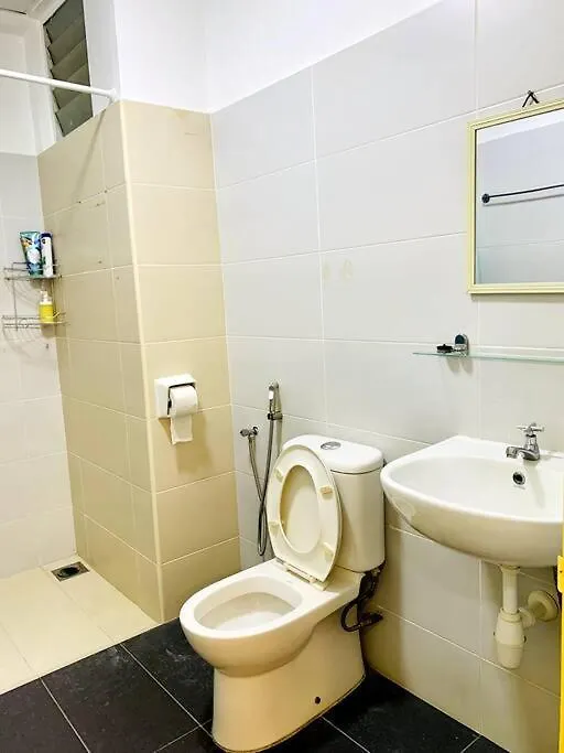Inns Homestay 小温馨 Akademik Suite Johor Bahru