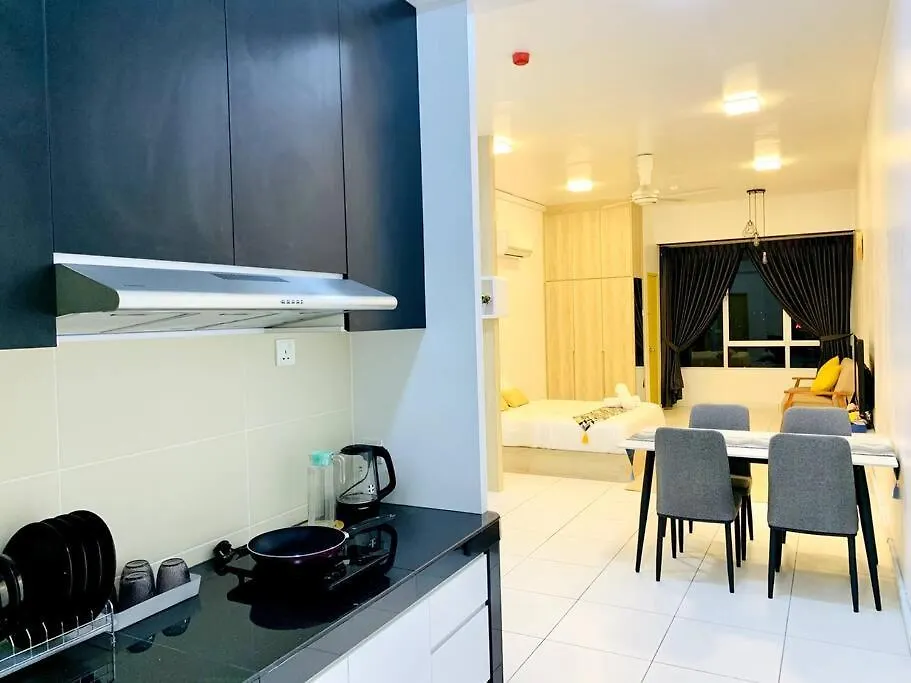 Inns Homestay 小温馨 Akademik Suite Johor Bahru 0*,